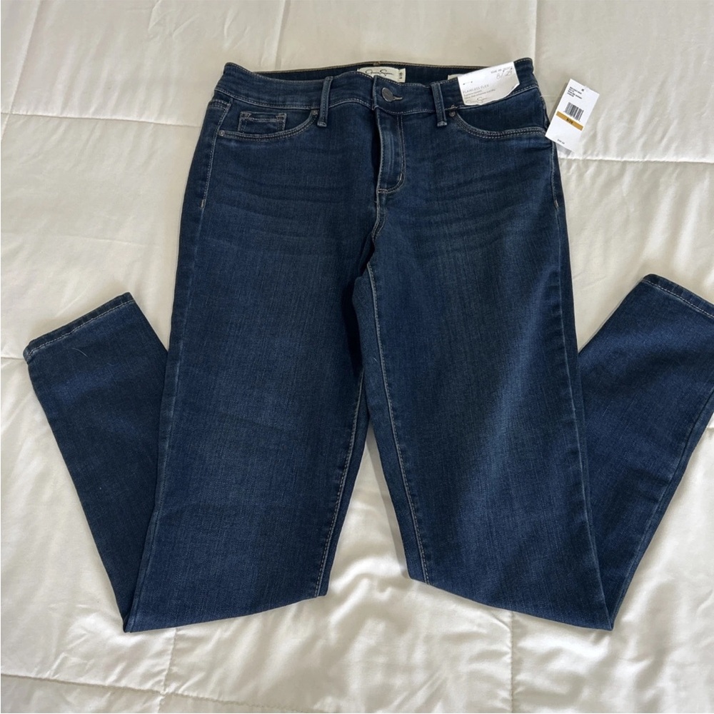NWT Jessica Simpson Kiss Me Skinny Supreme Stretch Dark Denim  SZ 8/29